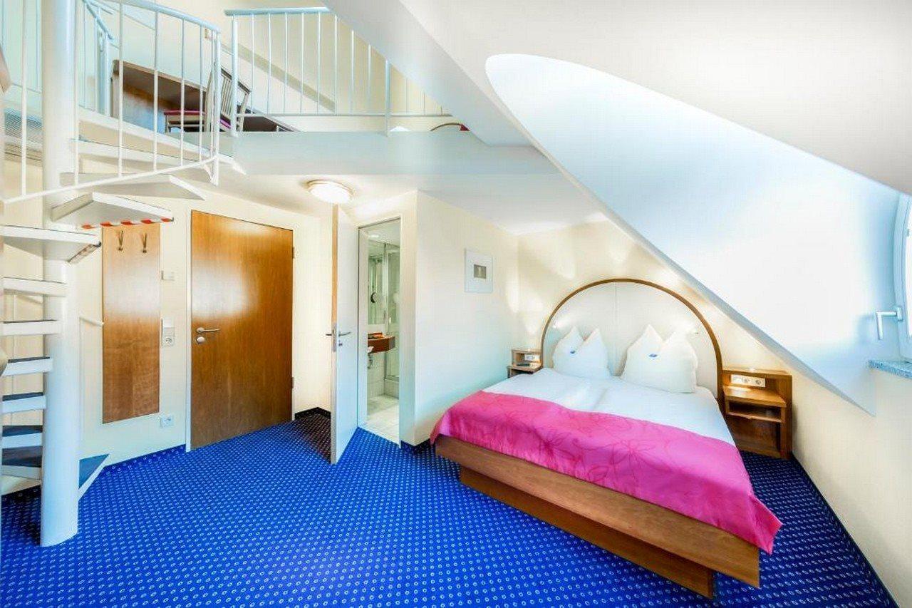 Hotel Am Schillerpark Esslingen am Neckar Exterior photo