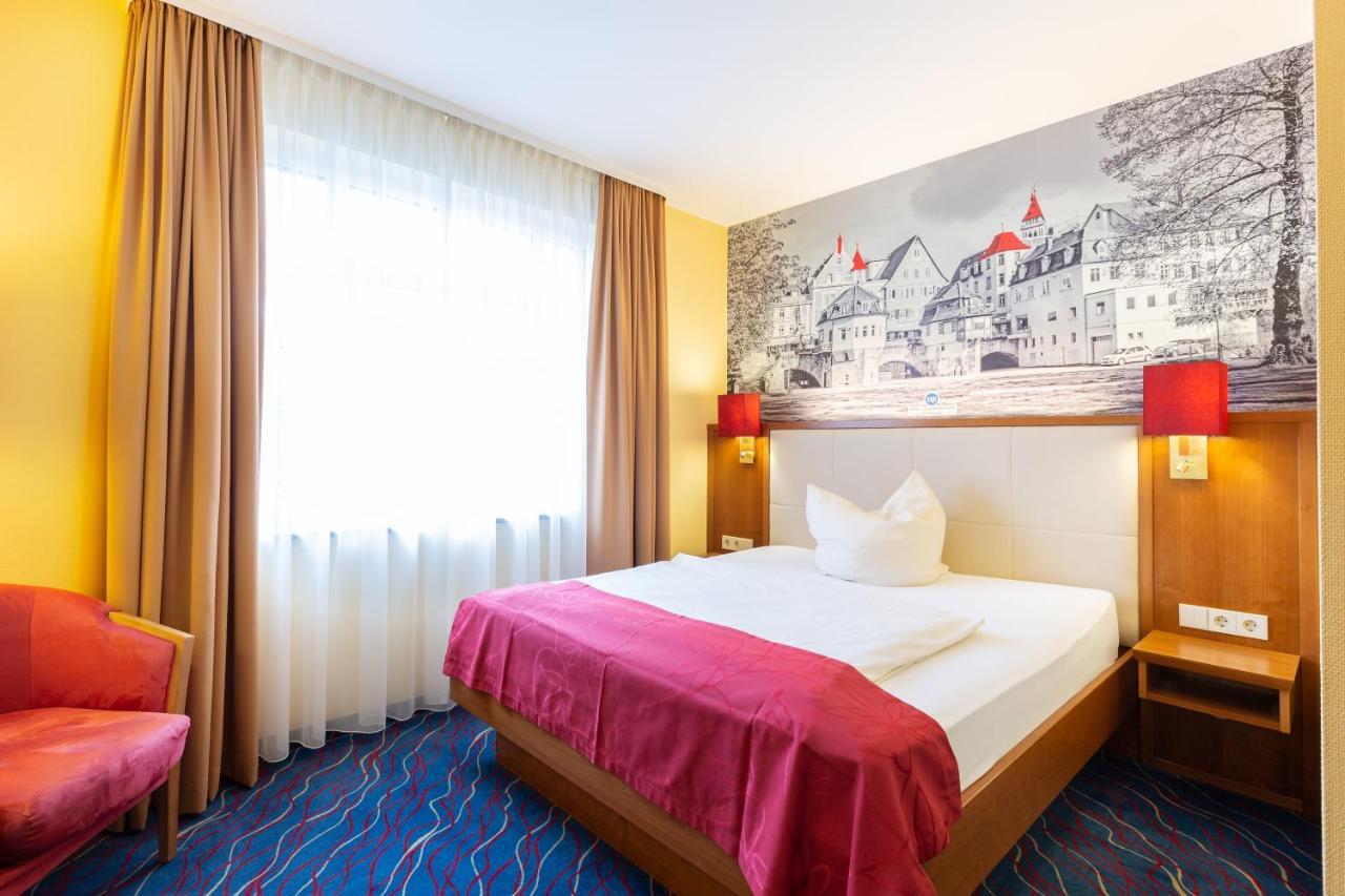 Hotel Am Schillerpark Esslingen am Neckar Exterior photo